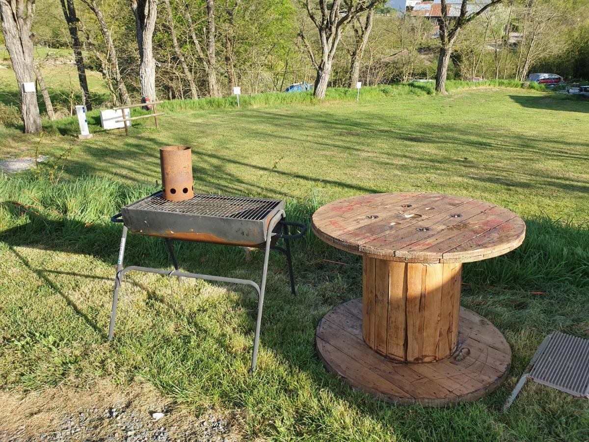 Camping Du Puy Rond Bressuire Eksteriør billede