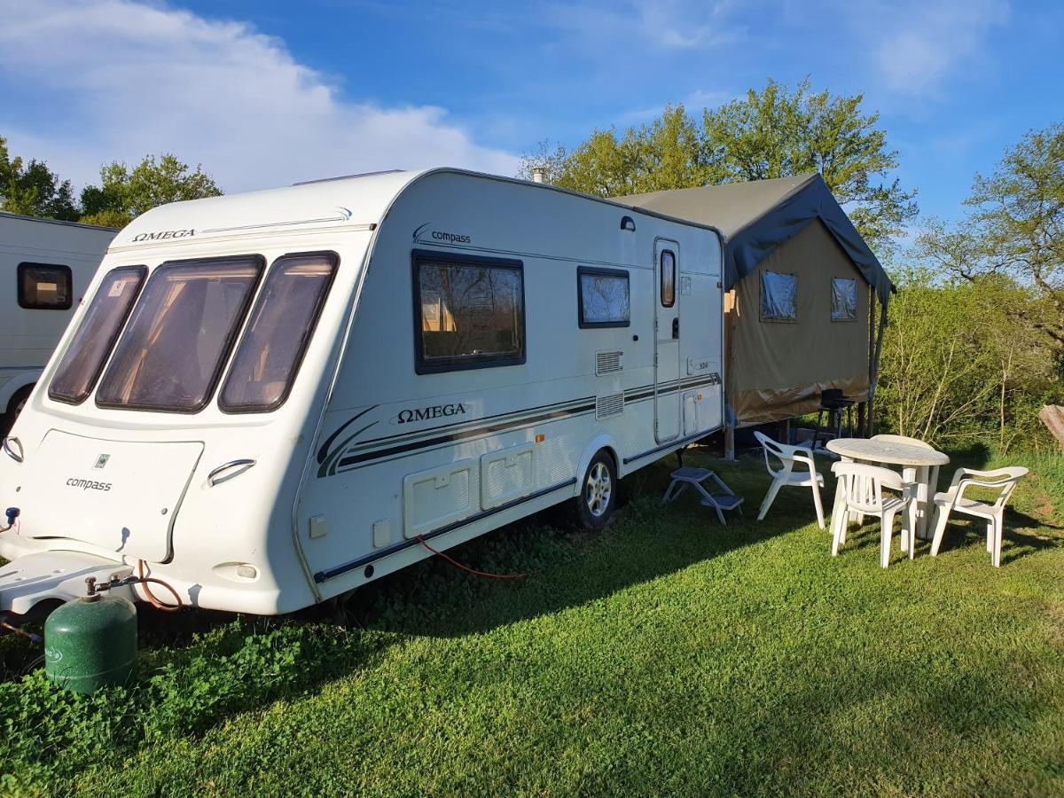 Camping Du Puy Rond Bressuire Eksteriør billede