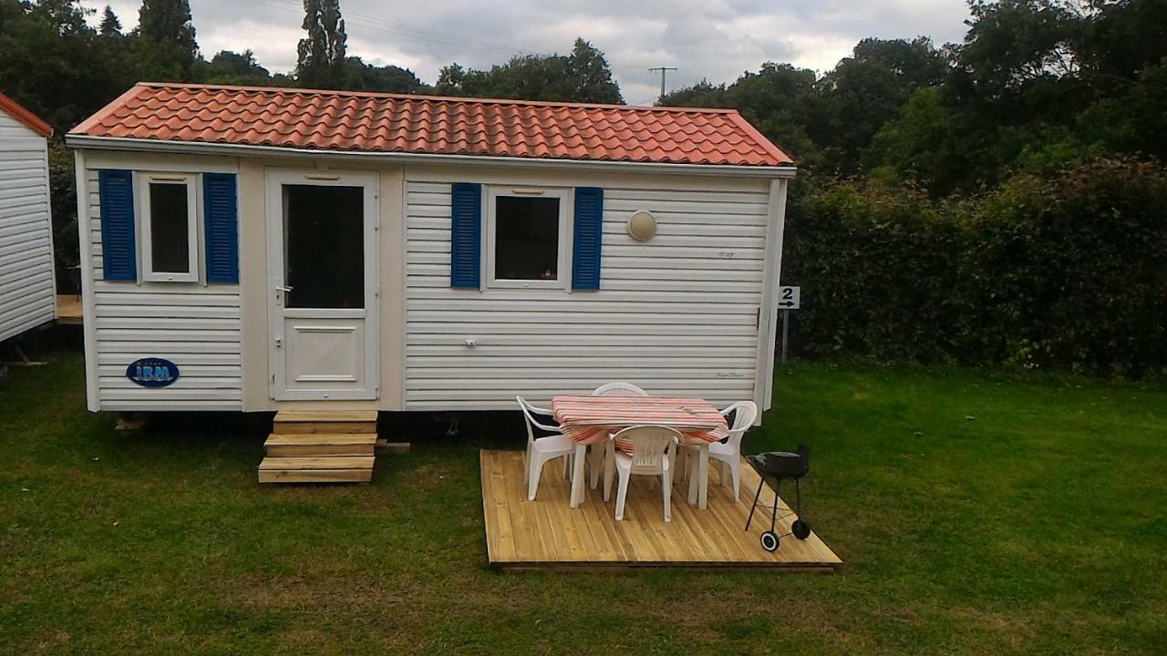 Camping Du Puy Rond Bressuire Eksteriør billede