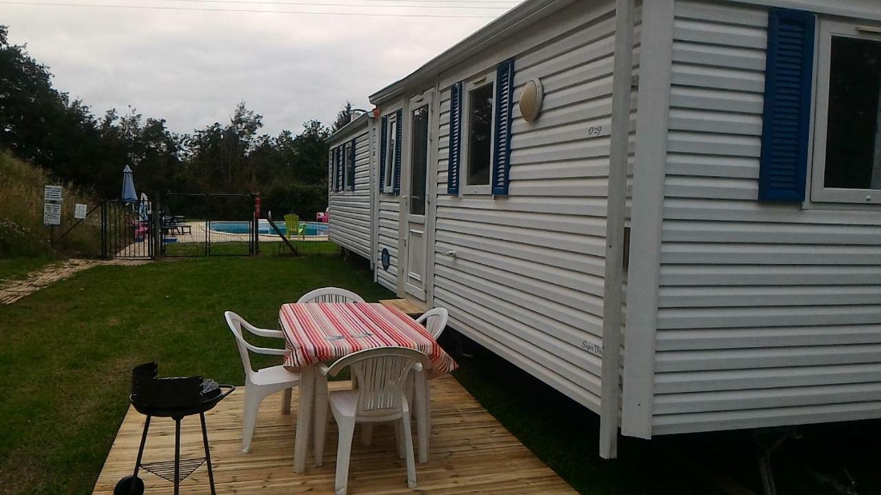 Camping Du Puy Rond Bressuire Eksteriør billede